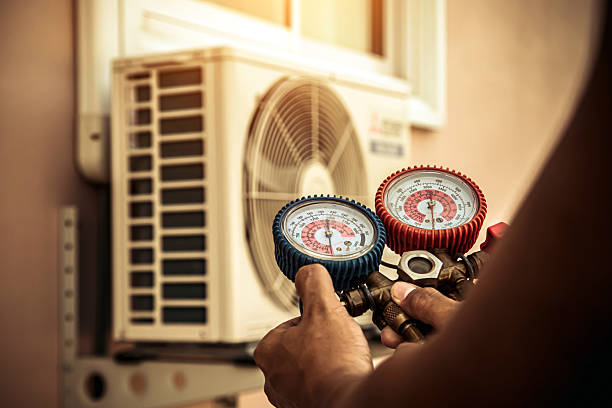 Professional Ac Installation technician working in Upton, MA